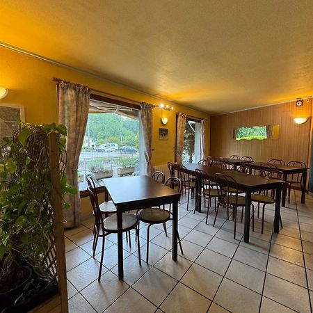 Symp'Hotel Nivolas-Vermelle Bagian luar foto